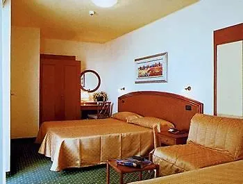 Ambassador 4*