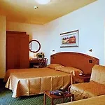 Ambassador 4*