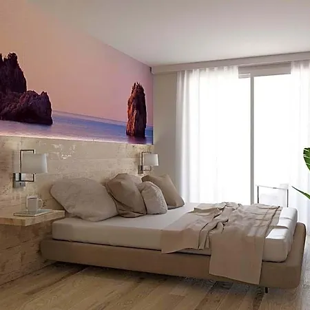 Ξενοδοχείο Ambassador 4*