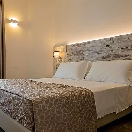 Hotel Ambassador 4*