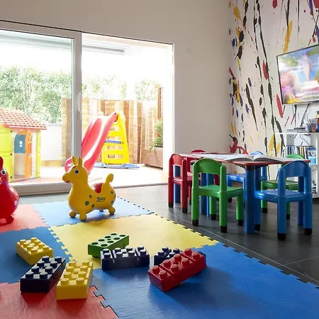 Ambassador Szálloda