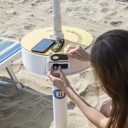 Ambassador Готель Бібіоне