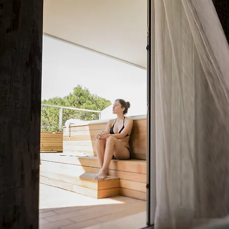 Ambassador Szálloda