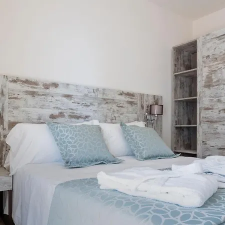 Ambassador Готель Бібіоне