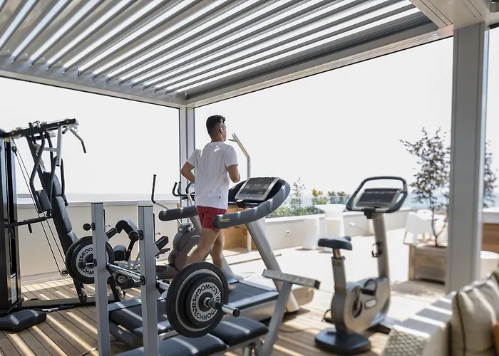 Ambassador Szálloda